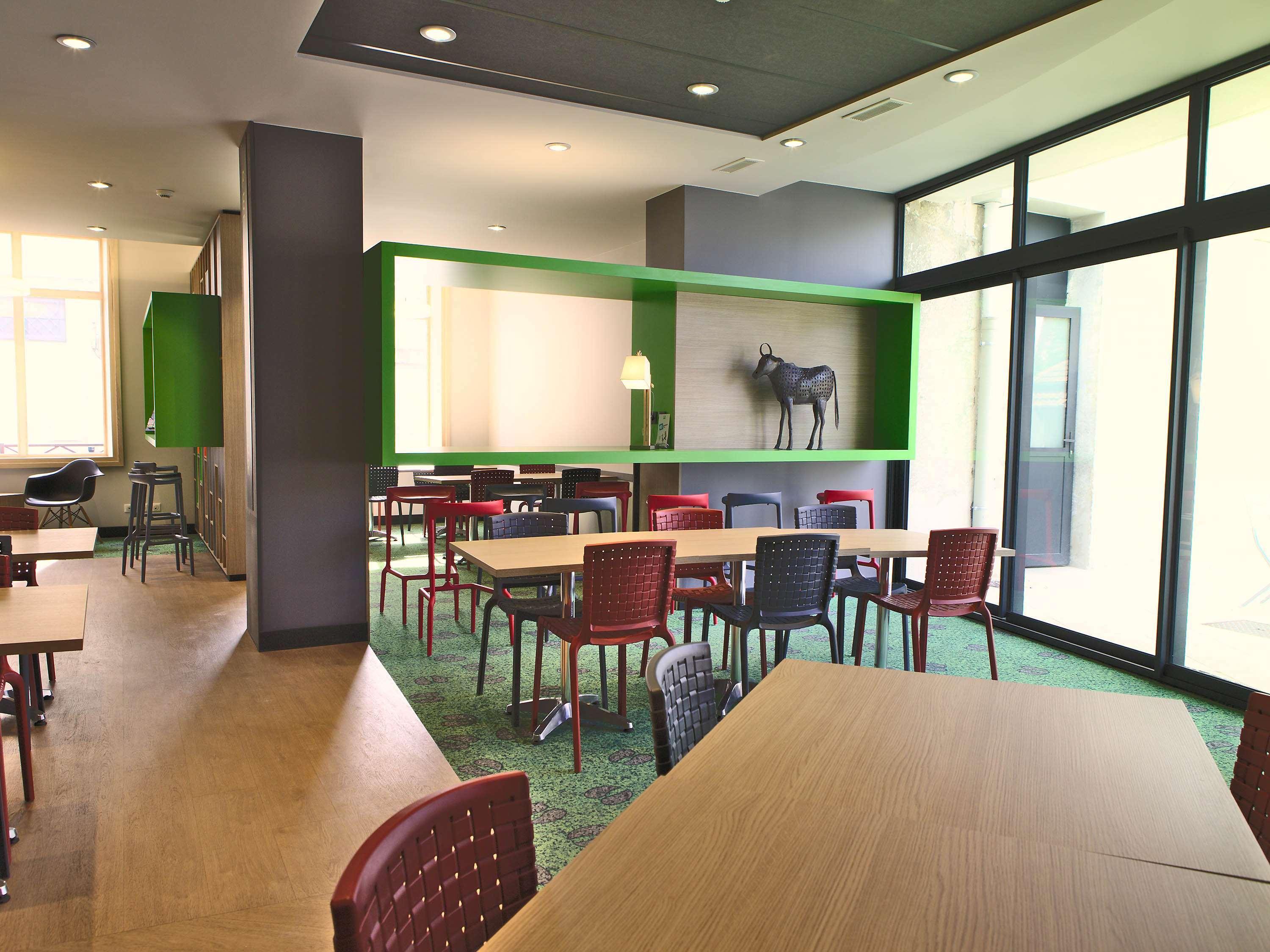 Hotel Ibis Styles Moulins Centre Exterior foto