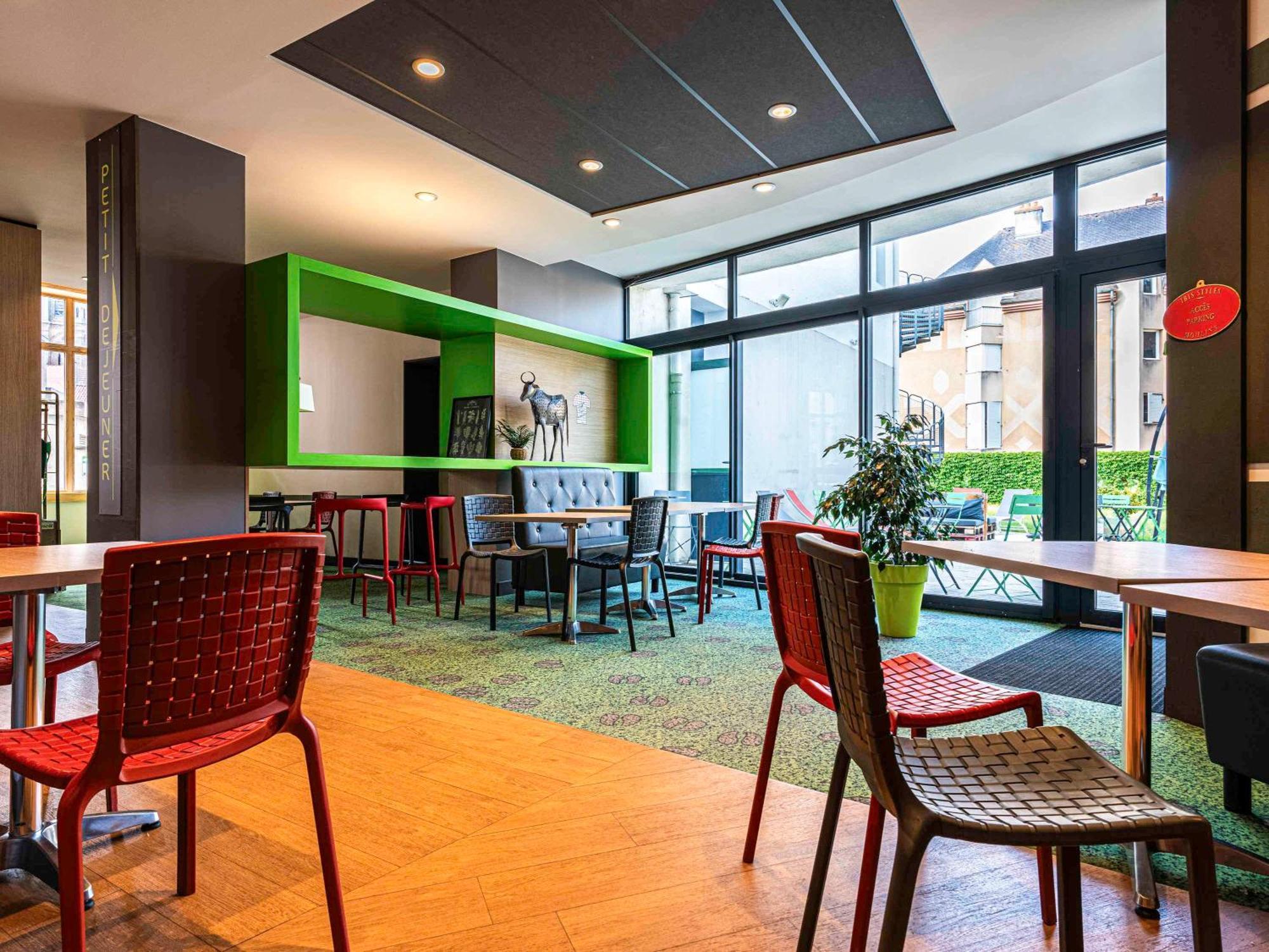 Hotel Ibis Styles Moulins Centre Exterior foto